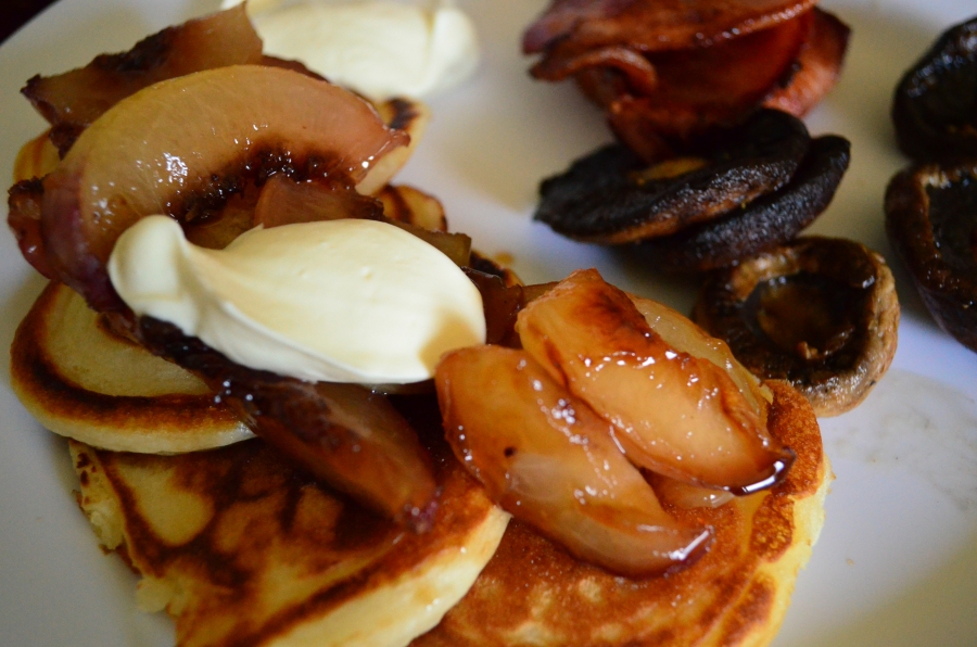 sunday brunch- buttermilk pancakes, caramelised nectarine